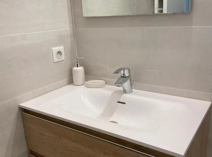 Le Maya - Avec Piscine 昂蒂布